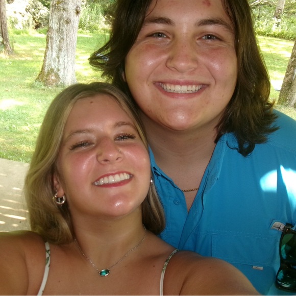 Meet your Posher, Kiley - Picture 1 of 1